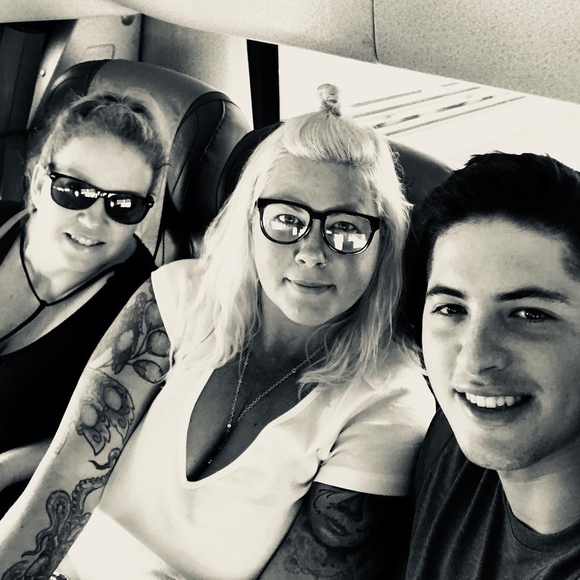 Meet your Posher, Natasha - Picture 1 of 1